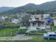 DEĞİRMENDERE KÖY İÇİNDE SATILIK 186 M2 BAHÇE ETRAFI ÇEVRİLİ 65 M2 PREFABRİK EV