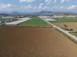 İZMİR SANCAKLIDA SATILIK TEKTAPU 4.700 M2 ANAYOLA YAKIN KÖŞE TARLA