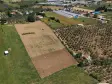 İZMİR DEREKÖYDE SATILIK TEKTAPU 1.740 M2 MERKEZE YAKIN ETRAFI ÇEVRİLİ 80 M2 EV