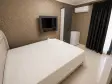 GÜMÜLDÜR&#39;DE SAHİLE 160 M 50 YATAK KAPASİTELİ RUHSATLI BUTİK OTEL