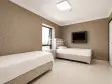 GÜMÜLDÜR&#39;DE SAHİLE 160 M 50 YATAK KAPASİTELİ RUHSATLI BUTİK OTEL