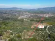 SELÇUK GÖKÇEALAN BURGAZ&#39;DA YOLA YAKIN TEK TAPU 5.392 m² TARLA