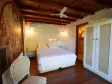 ŞİRİNCE YOLUNDA GENİŞ ARAZİLİ SATILIK BUTİK OTEL