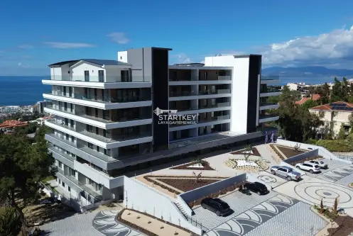 KUŞADASI TURGUT ÖZAL BULVARI ÜZERİNDE KURUMSALA UYGUN KİRALIK