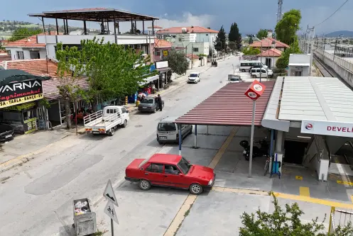 İZMİR DEVELİ İZBANA YÜRÜME MESAFESİNDE SATILIK 1.000M2 HARİKA BAHÇE