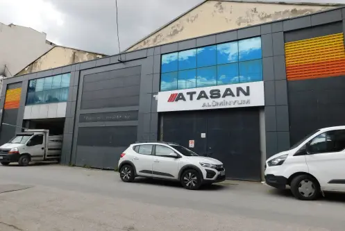 Çamdibi&#39;nde Kiralık 1500 M² Depo &#38; Fabrika Alanı