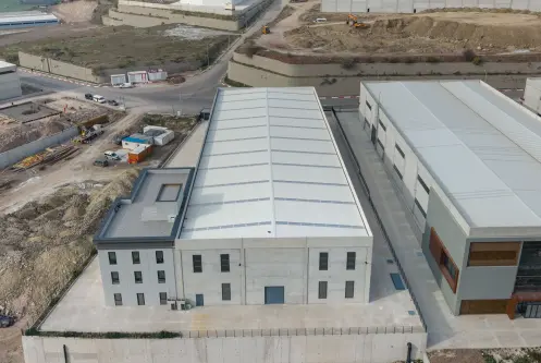 ALİAĞA ORGANİZE SANAYİ BÖLGESİNDE (ALOSBİ) 5.000 M² ARSADA KİRALIK SIFIR NİTELİKLİ FABRİKA