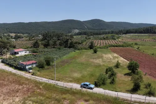 İZMİR YENİKÖYDE SATILIK 7.100 M2 TAPULU ÇİFTLİK İÇİN UYGUN MUHTEŞEM ARAZİ