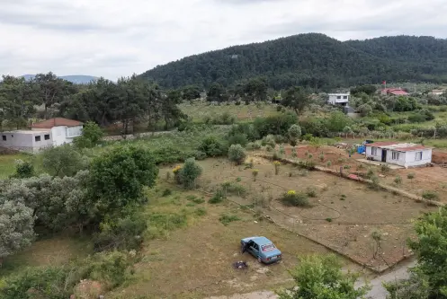 İZMİR ATAKÖYDE SATILIK TEKTAPU 1.066 M2 MUHTEŞEM KONUMDA BAHÇE