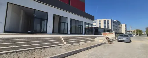 Menderes Devlet Hastanesi Yanı Satılık Ticari Alan-Dükkan