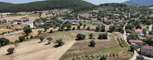 İZMİR SANCAKLI KÖY İÇİNDE SATILIK 250M2 ELEKTRİK SUYU HAZIR HESAPLI ARSALAR