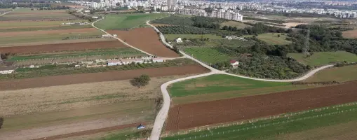 İZMİR OĞLANANASINDA SATILIK 290 M2 İMARIN DİBİNDE YATIRIMLIK BAHÇELER