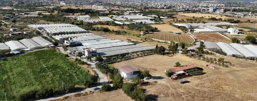 İZMİR DEREKÖYDE SATILIK 316 M2 MERKEZE ÇOK YAKIN KONUMDA BAHÇE