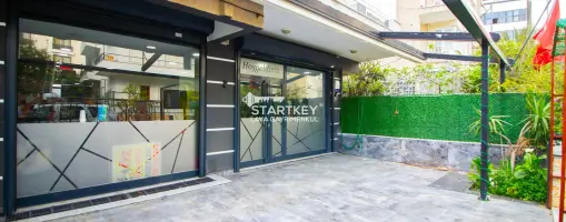 KUŞADASI CUMHURİYET MAHALLESİ’NDE DEPOLU + ÇİFT BAHÇELİ SATILIK DÜKKAN