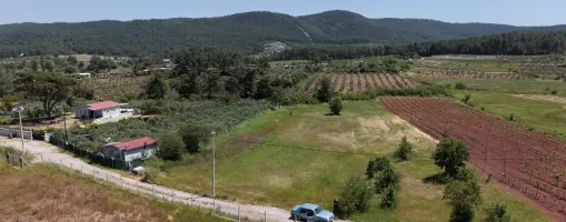 İZMİR YENİKÖYDE SATILIK 7.100 M2 TAPULU ÇİFTLİK İÇİN UYGUN MUHTEŞEM ARAZİ