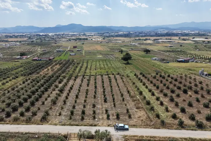 MENDERES TEKELİDE SATILIK TAPULU 170 M2 HARİKA BARAJ MANZARALI YATIRIMLIK BAHÇELER