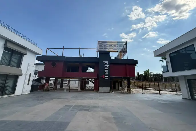 İzmir Port Bornova&#39;da Kiralık İşyeri CB PH