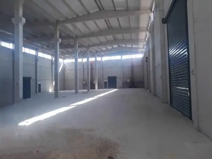 ÜÇ ELMASTAN 2.200 M²KAPALI-2.000 M²AÇIK ALANLI 400 KWLI FABRİKA