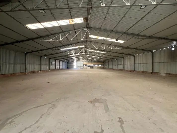 OTOBAN BAĞLANTISINA ve SANAYİ BÖLGESİNE ÇOK YAKIN 1.300 M² DEPO