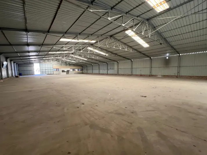 OTOBAN BAĞLANTISINA ve SANAYİ BÖLGESİNE ÇOK YAKIN 1.300 M² DEPO