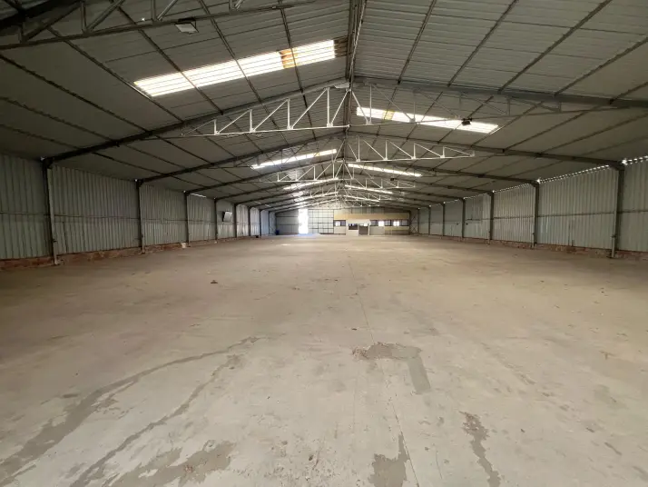 OTOBAN BAĞLANTISINA ve SANAYİ BÖLGESİNE ÇOK YAKIN 1.300 M² DEPO