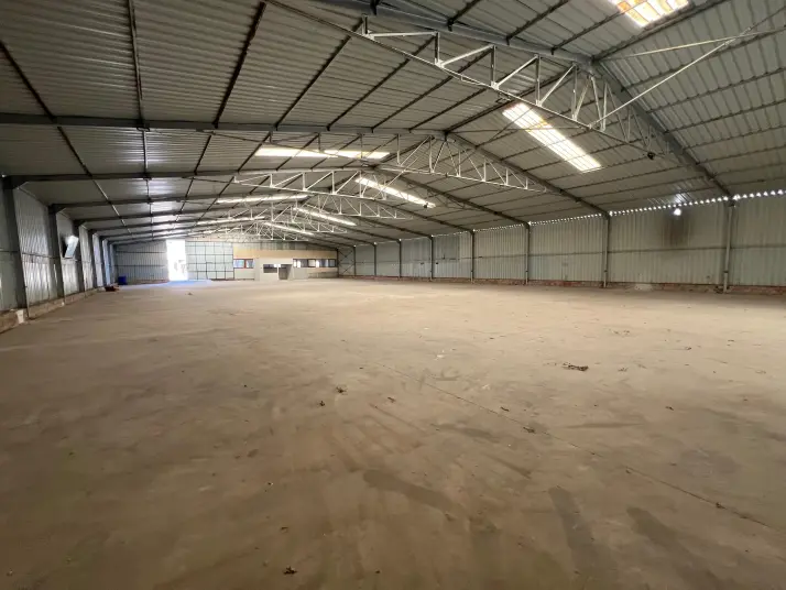 OTOBAN BAĞLANTISINA ve SANAYİ BÖLGESİNE ÇOK YAKIN 1.300 M² DEPO
