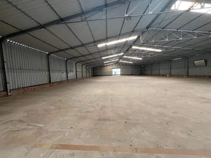 OTOBAN BAĞLANTISINA ve SANAYİ BÖLGESİNE ÇOK YAKIN 1.300 M² DEPO