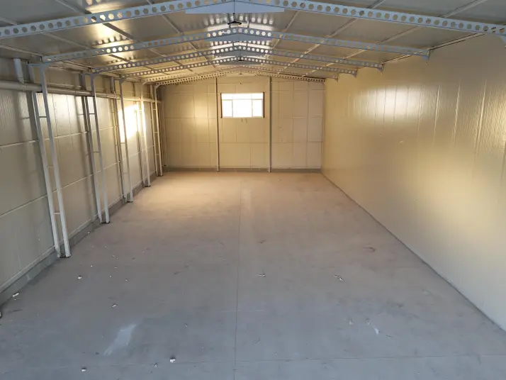 ÜÇ ELMASTAN HAVALİMANINA YAKIN ANA YOL ÜSTÜ 500 M²MUHTEŞEM DEPO