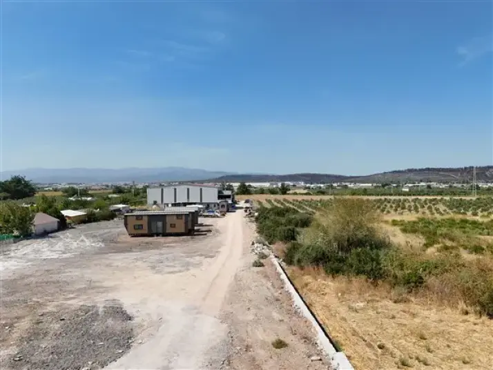 ÜÇELMASTAN KISIK SANAYİSİNE ÇOK YAKIN 5.000 M²MUHTEŞEM BİR ARAZİ