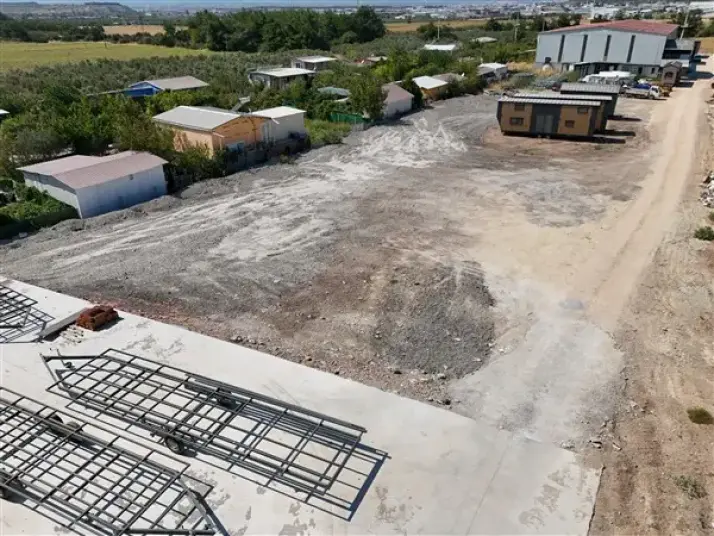 ÜÇELMASTAN KISIK SANAYİSİNE ÇOK YAKIN 5.000 M²MUHTEŞEM BİR ARAZİ