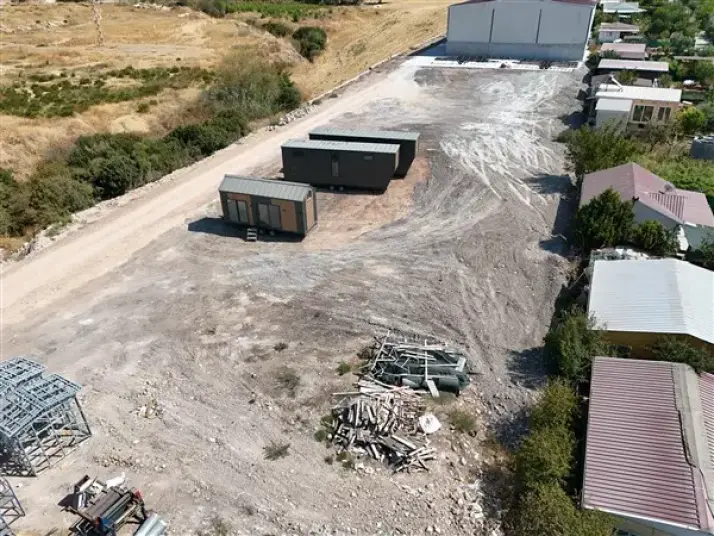 ÜÇELMASTAN KISIK SANAYİSİNE ÇOK YAKIN 5.000 M²MUHTEŞEM BİR ARAZİ