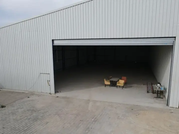 ÜÇ ELMASTAN KÜNER KAVŞAĞINA YAKIN 500 M²MUHTEŞEM BİR DEPO