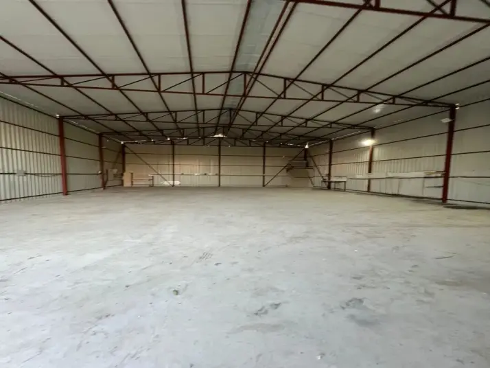 ÜÇ ELMASTAN SANAYİ BÖLGESİNE ve MENDERESE YAKIN 300 M²SÜPER DEPO