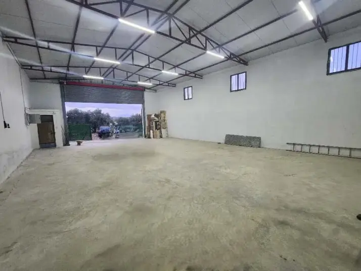ÜÇ ELMASTAN MERKEZE YAKIN 250 M²KAPALI MUHTEŞEM BİR DEPO/ İŞYERİ