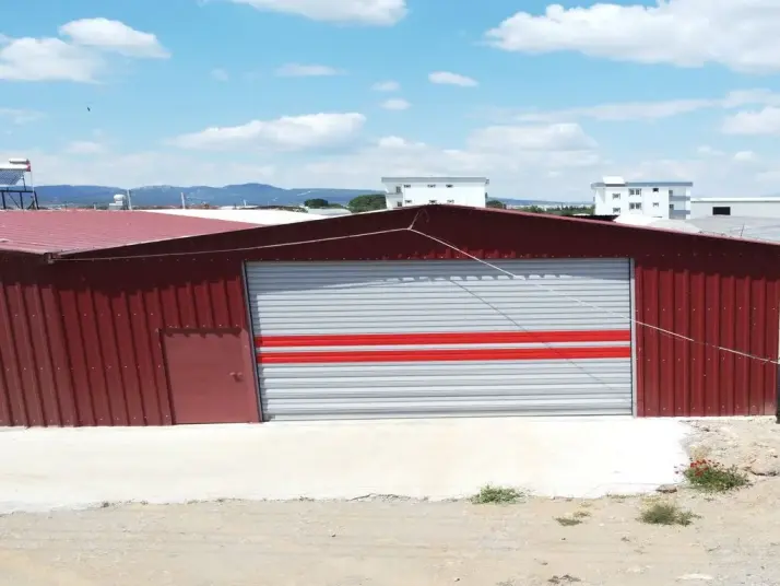 ÜÇ ELMASTAN ANA YOL ÜZERİNDE 300 M²MUHTEŞEM BİR İŞ YERİ / DÜKKAN