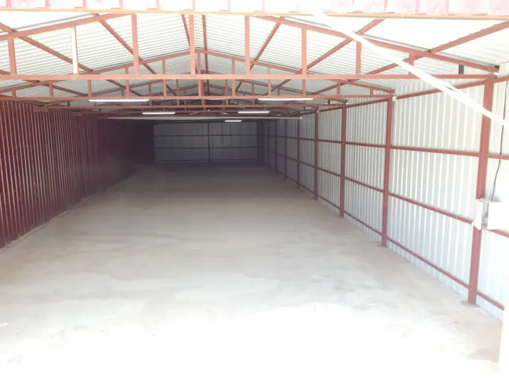 ÜÇ ELMASTAN ANA YOL ÜZERİNDE 300 M²MUHTEŞEM BİR İŞ YERİ / DÜKKAN