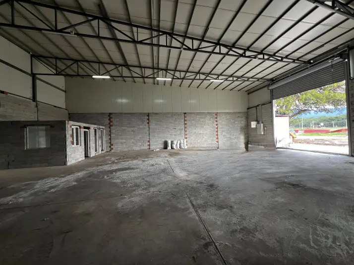 ÜÇ ELMASTAN 100 KW ENERJİLİ 400 M²KAPALI 150 M²AÇIK RUHSATLI YER