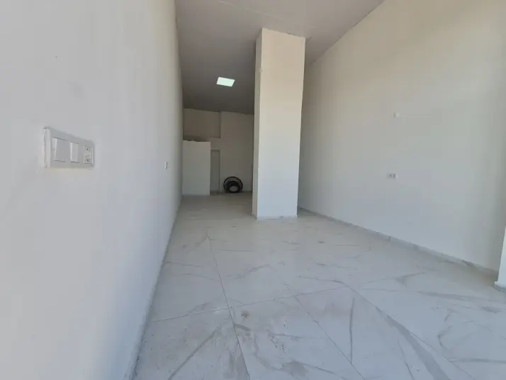 Menderes Devlet Hastanesi Yanı Satılık Ticari Alan-Dükkan