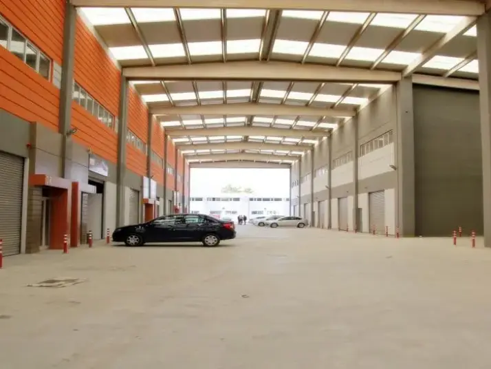 GAZİEMİR İNKA İŞ MERKEZİ&#38;#39;NDE 1500 M2 DEPO VE İMALATHANE