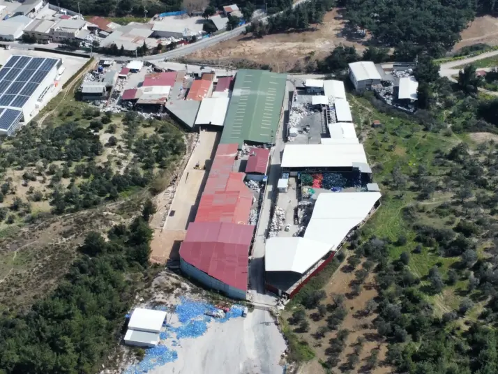 Real’den İzmir Bornova Gökdere 1000 m2 kiralık depo