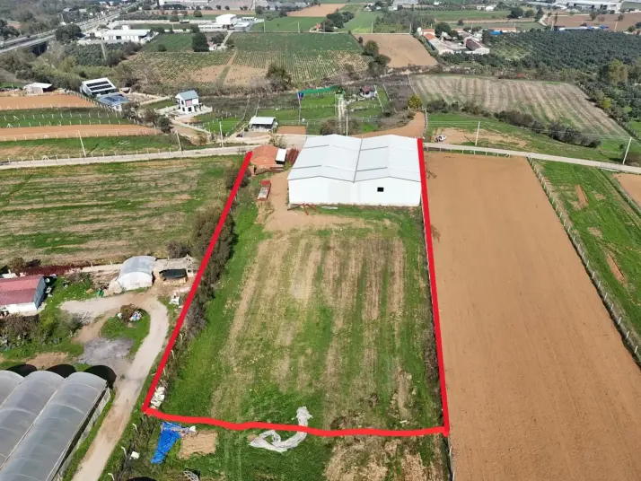 KUŞADASI-İZMİR YOLU DİBİ- KAPALI DEPO ve MÜSTAKİL EVLİ TARLA