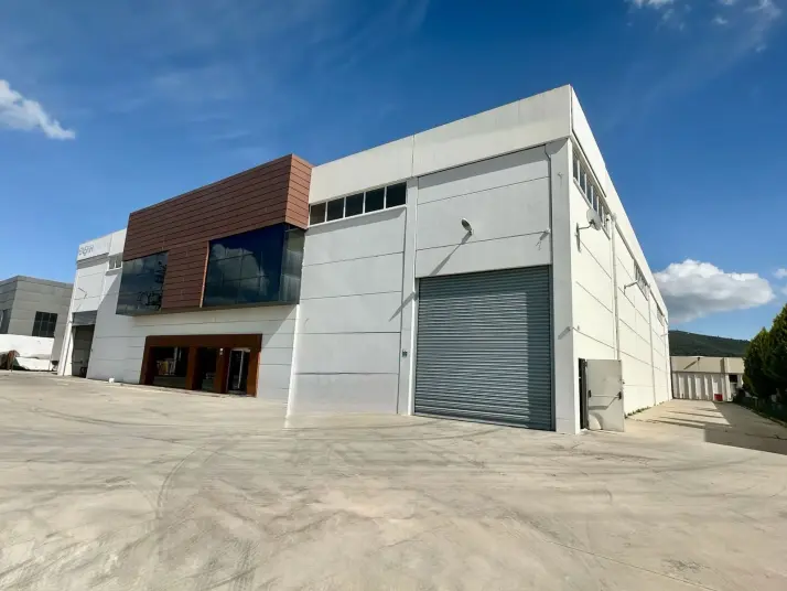 TORBALI-KEMALPAŞA YOLU ÜZERİNDE 2.000 M2 KAPALI KİRALIK FABRİKA