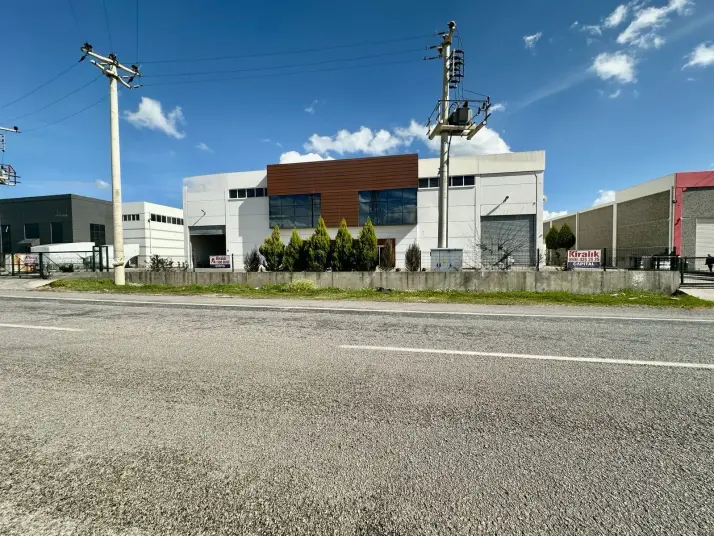TORBALI-KEMALPAŞA YOLU ÜZERİNDE 2.000 M2 KAPALI KİRALIK FABRİKA