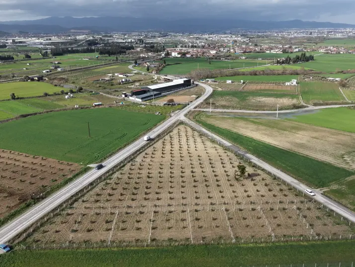TEKELİDE ANAYOL CEPHELİ SATILIK TAPULU 260 M2 İZBANA YAKIN BAHÇELER