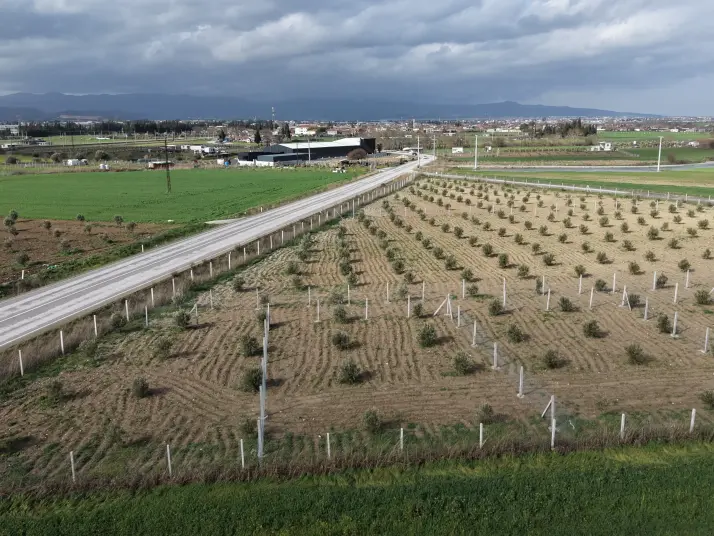 TEKELİDE ANAYOL CEPHELİ SATILIK TAPULU 260 M2 İZBANA YAKIN BAHÇELER