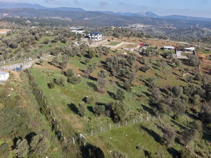 MENDERES AKÇAKÖYDE SATILIK TEKTAPU 3.160 M2 FULL MANZARALI YATIRIMLIK ARAZİ