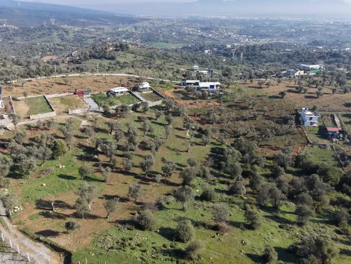 MENDERES AKÇAKÖYDE SATILIK TEKTAPU 3.160 M2 FULL MANZARALI YATIRIMLIK ARAZİ