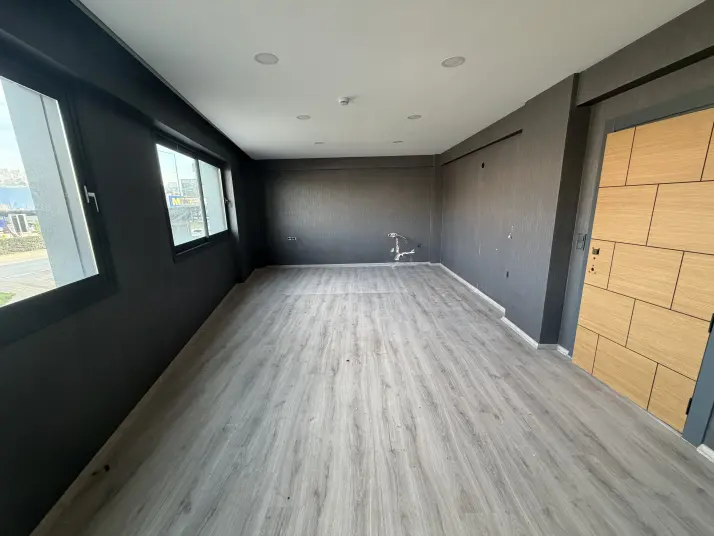 ÇİĞLİ ANADOLU CAD METRO MARKET KARŞISI KİRALIK OFİSLER