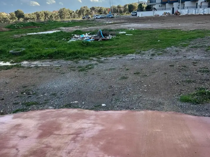 ZİRVE GAYRİMENKUL&#39;DEN MENDERESTE MERKEZİ KONUMDA 600 M2 DEPO