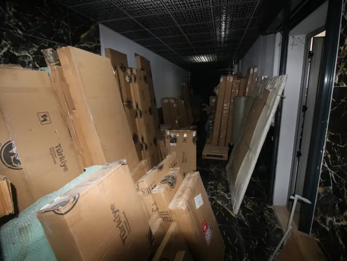 Gaziemir İzban Yakını, 3 Katlı, 370 M² Kiralık Dükkan &#38; Mağaza